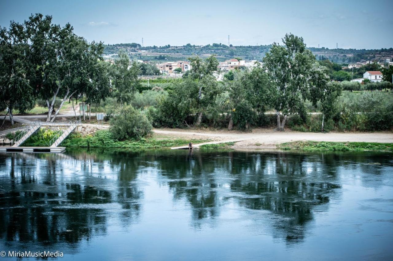 River Ebro Apartments Mora d'Ebre Exterior photo