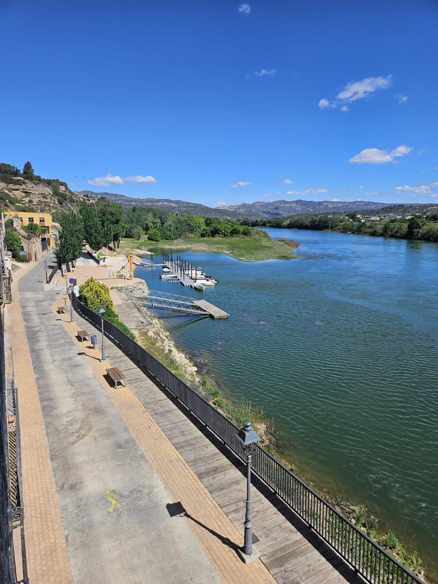 River Ebro Apartments Mora d'Ebre Exterior photo